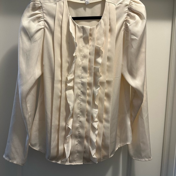 Express Cream Ruffle Blouse - Picture 2 of 6